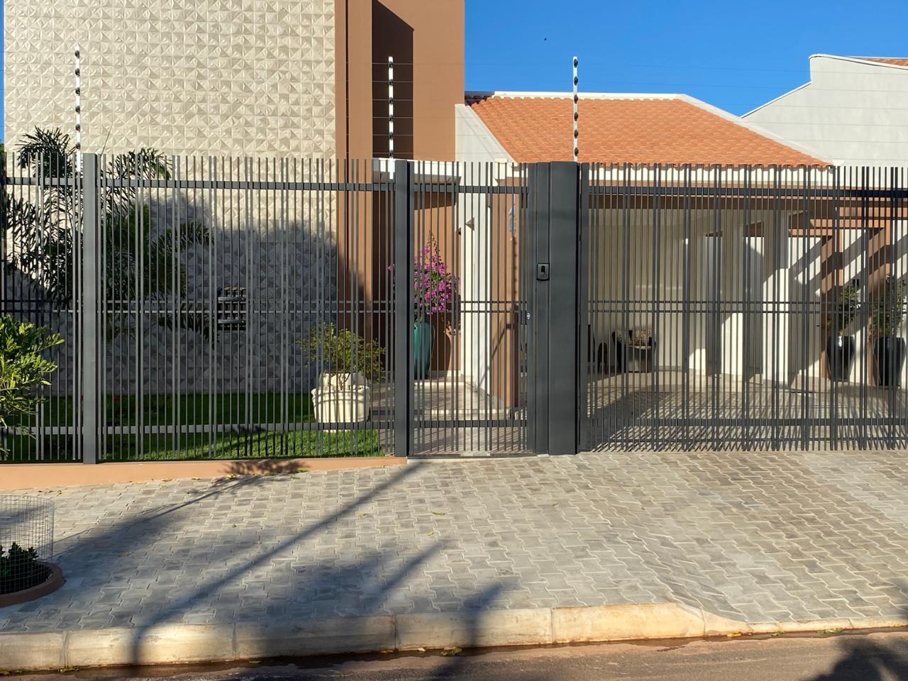 Portão com grade